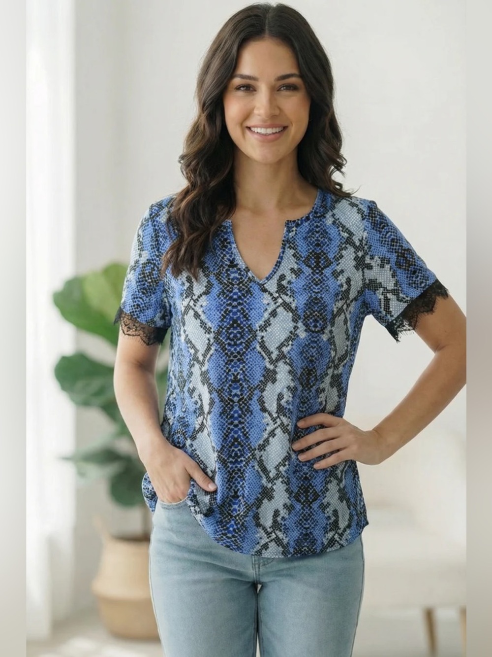 NWT [And The Why] Blue Snake Print Lace Sleeve V-Neck Top Women’s Multiple Sizes
